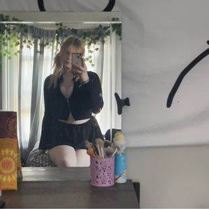 Meet your Posher, Adriana